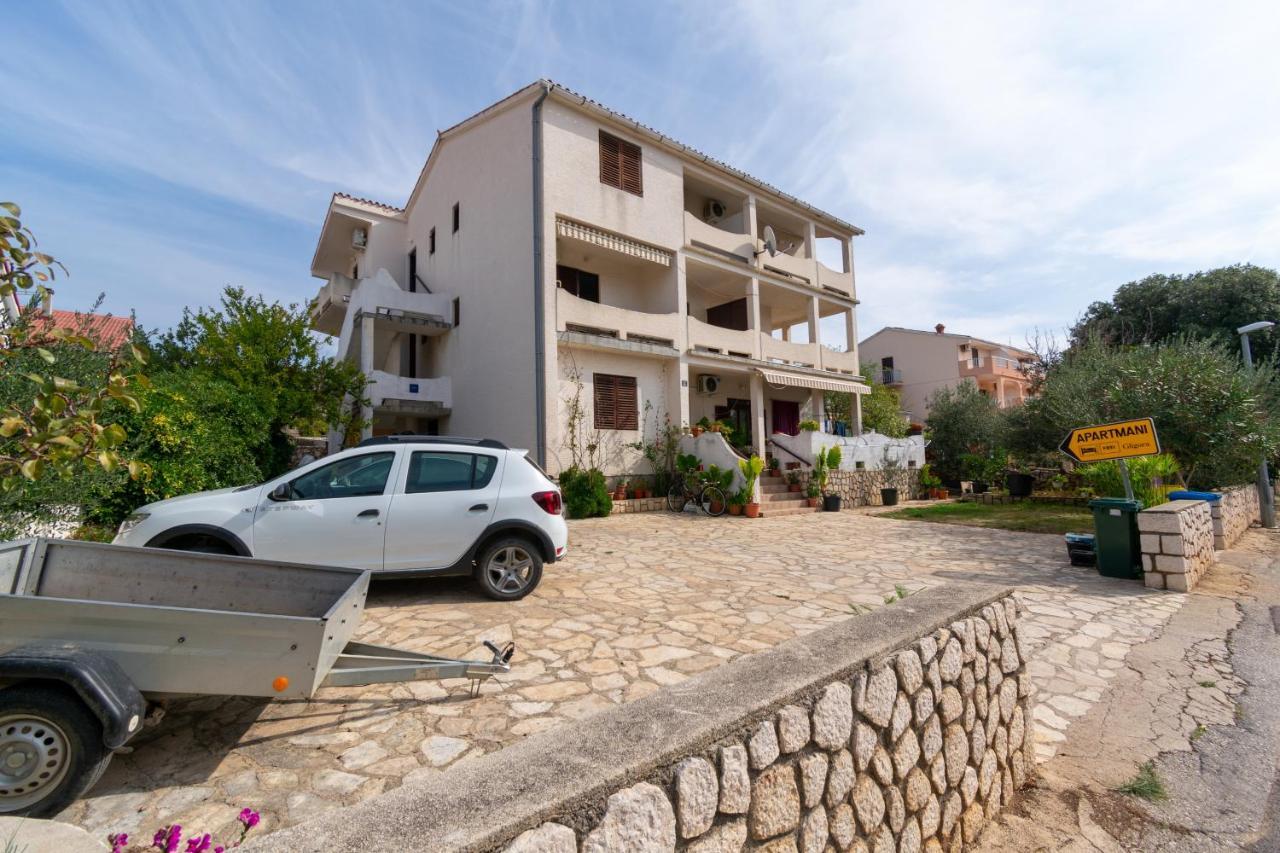 Apartments By The Sea Mandre, Pag - 3084 Kolan Kültér fotó